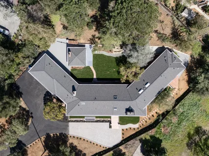 $8,868,000 | 26201 Dori Lane, Los Altos Hills, CA 94022
