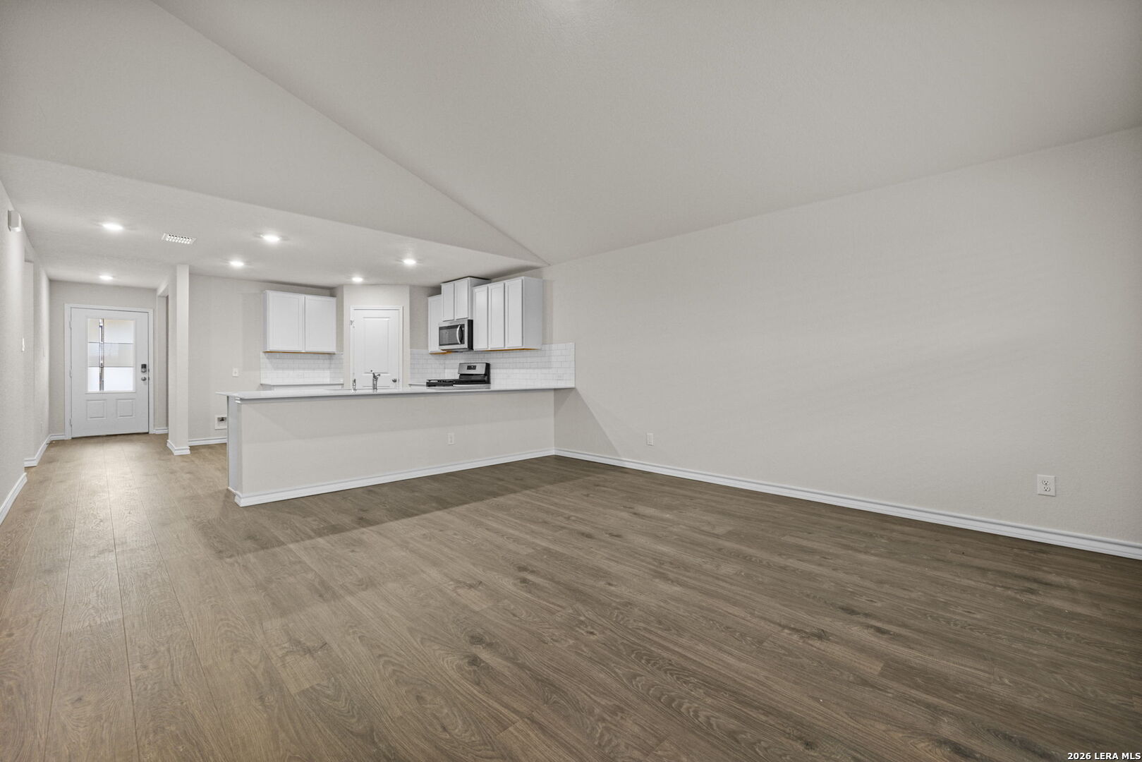 5015 Rancagua Converse, TX 78109 - Photo 10 of 31