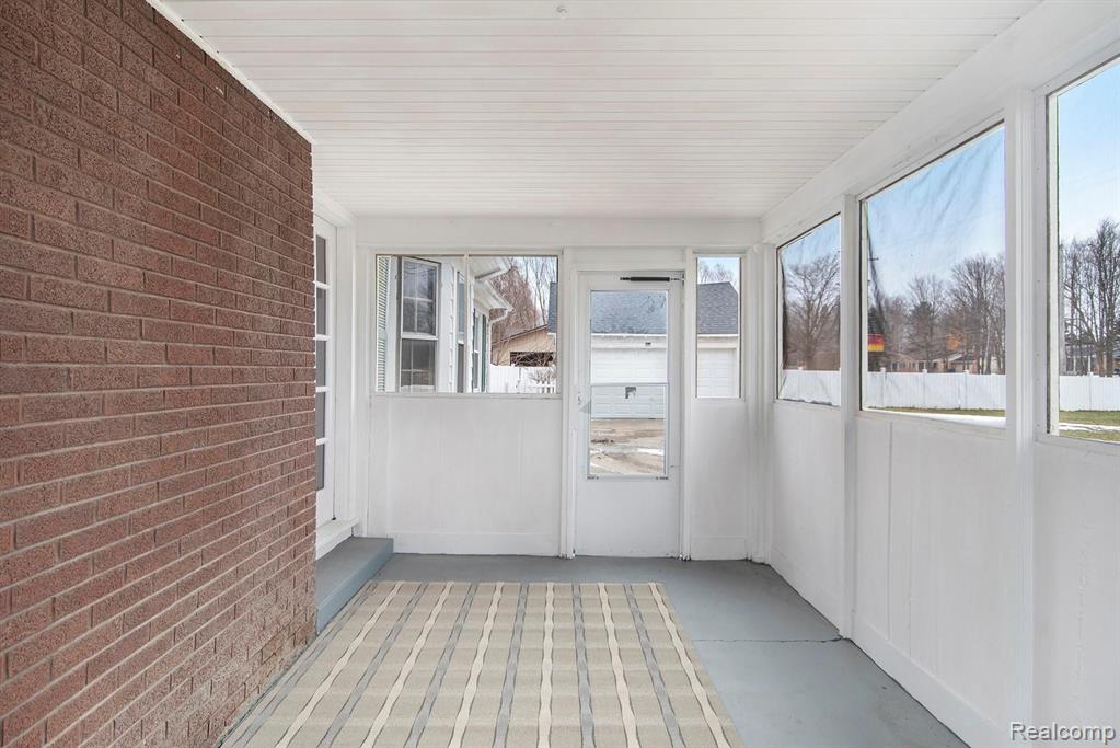 2018 North Seymour Road Flushing, MI 48433 - Photo 6 of 31