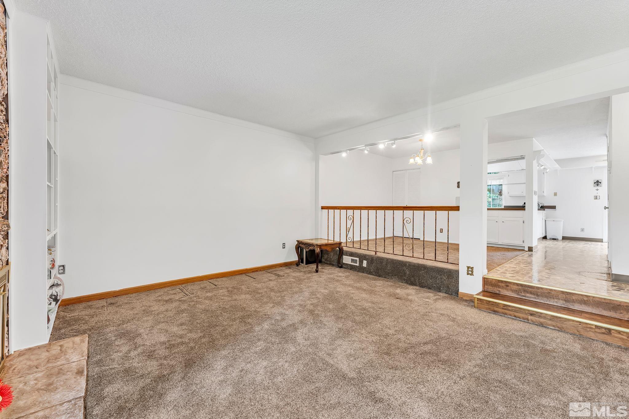 1407 Foster Drive Reno, NV 89509 - Photo 4 of 34