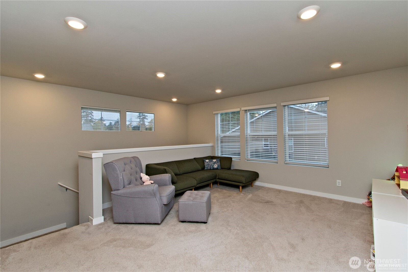 28252 33rd Place South Auburn, WA 98001 - Photo 17 of 33 a living room with furniture and a window