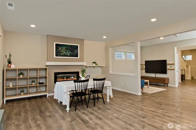 $3,950 | 28252 33rd Place South, Auburn, WA 98001