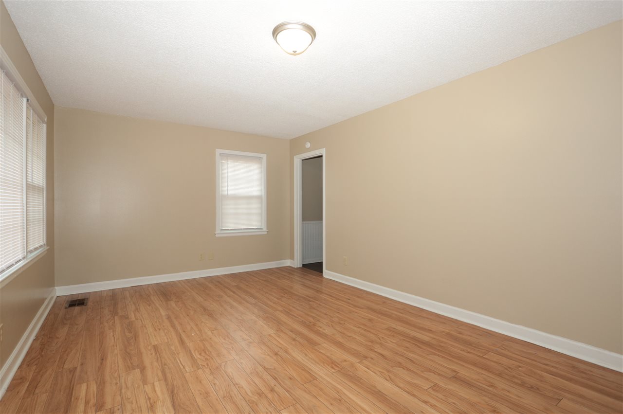 1713 Ronda Street Memphis, TN 38108 - Photo 5 of 15 Gallery Image 5