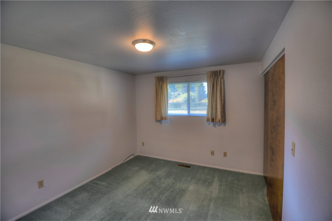 9224 Mullen Road Southeast Olympia, WA 98513 - Photo 14 of 25 Gallery Image 14