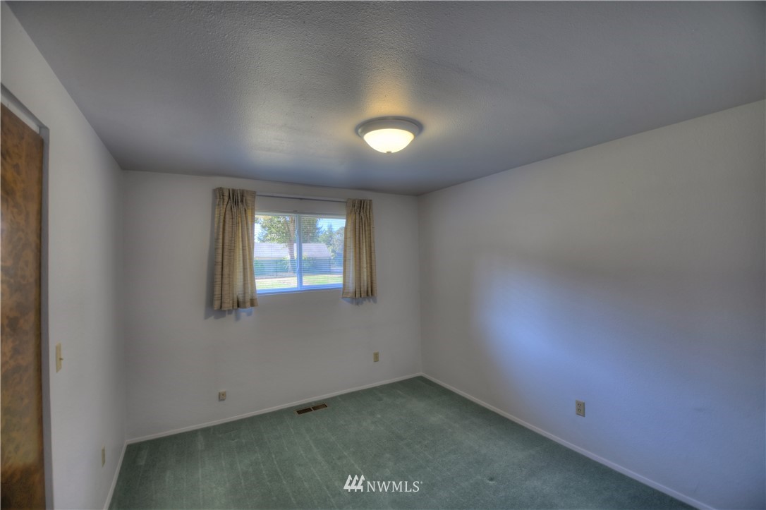 9224 Mullen Road Southeast Olympia, WA 98513 - Photo 15 of 25 Gallery Image 15