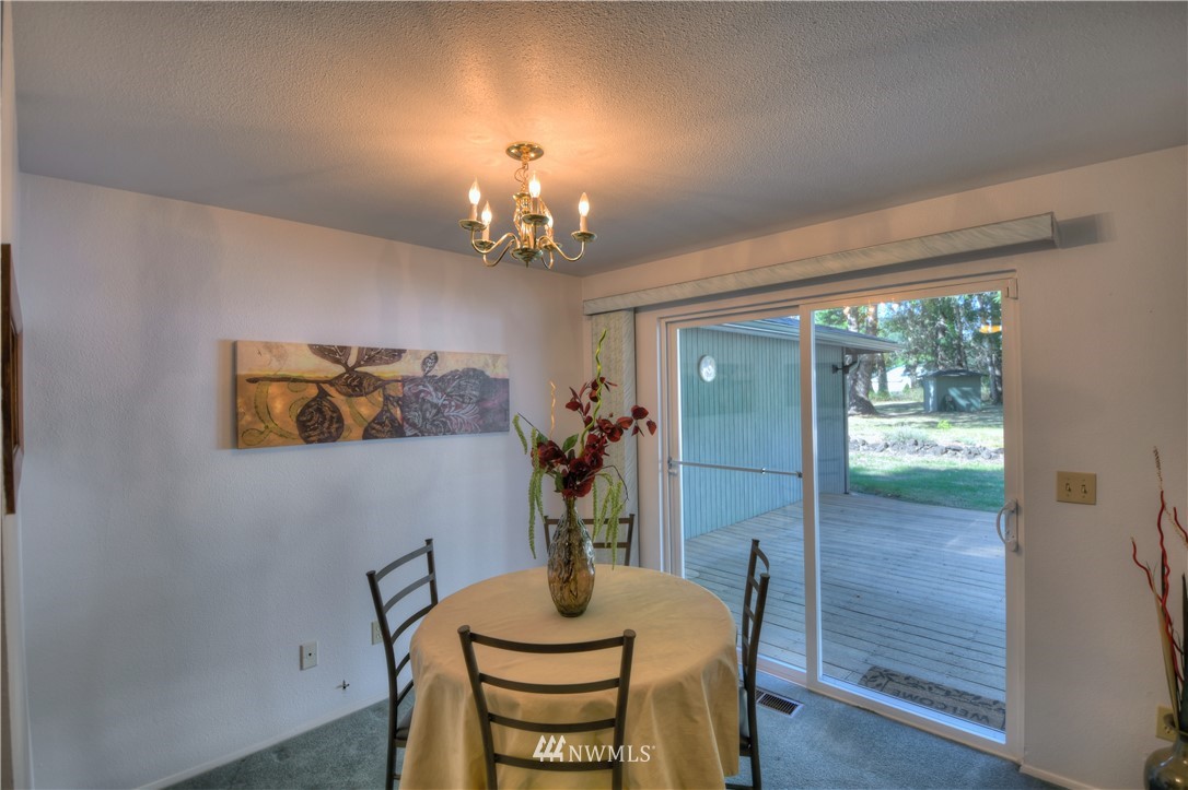 9224 Mullen Road Southeast Olympia, WA 98513 - Photo 5 of 25 Gallery Image 5