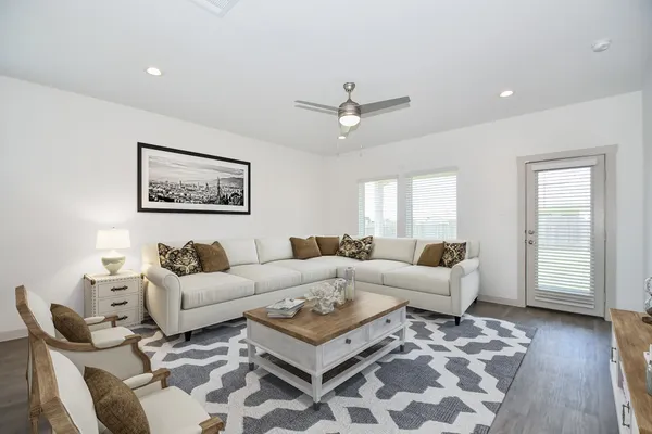 $2,650 | 8034 House Bank Lane, Rosharon, TX 77583