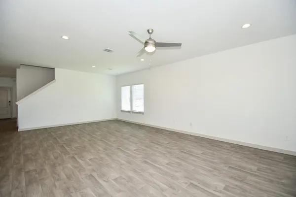 $2,650 | 8034 House Bank Lane, Rosharon, TX 77583