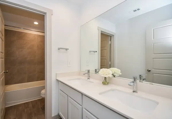 $2,650 | 8034 House Bank Lane, Rosharon, TX 77583