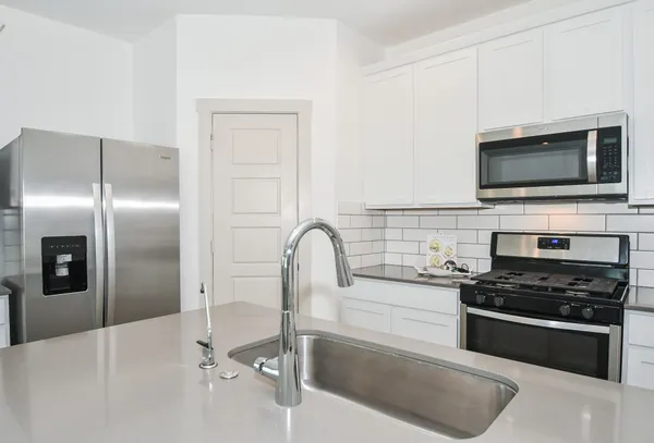 $2,650 | 8034 House Bank Lane, Rosharon, TX 77583