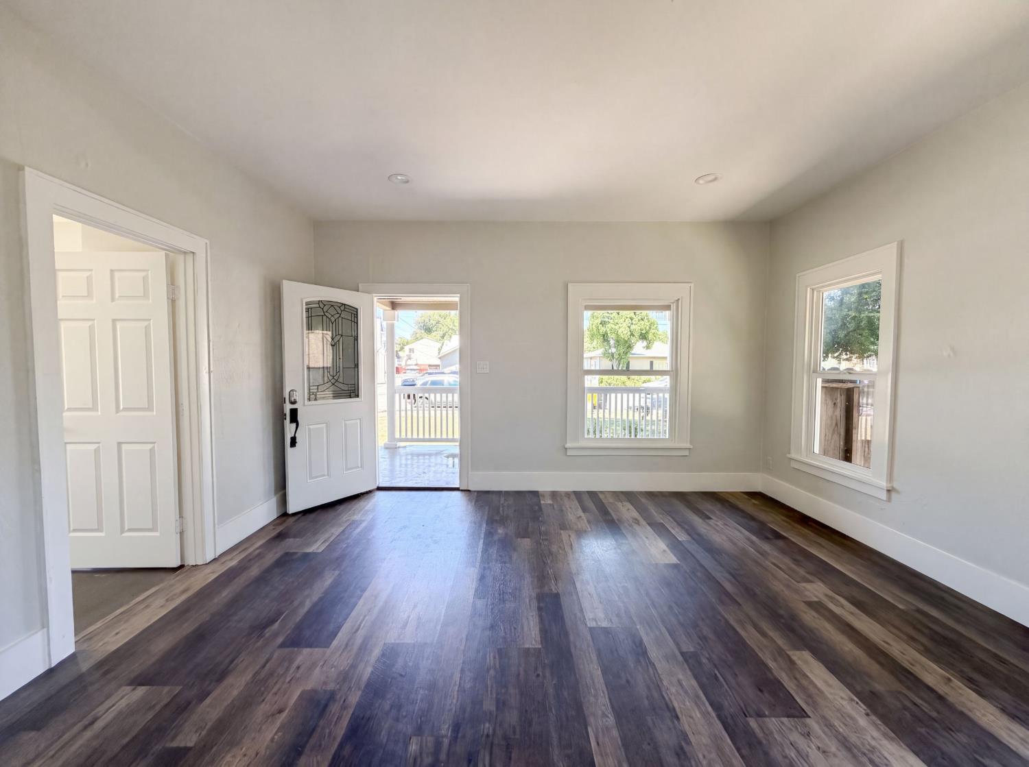 1860 West Willow Street Stockton, CA 95203 - Photo 3 of 27