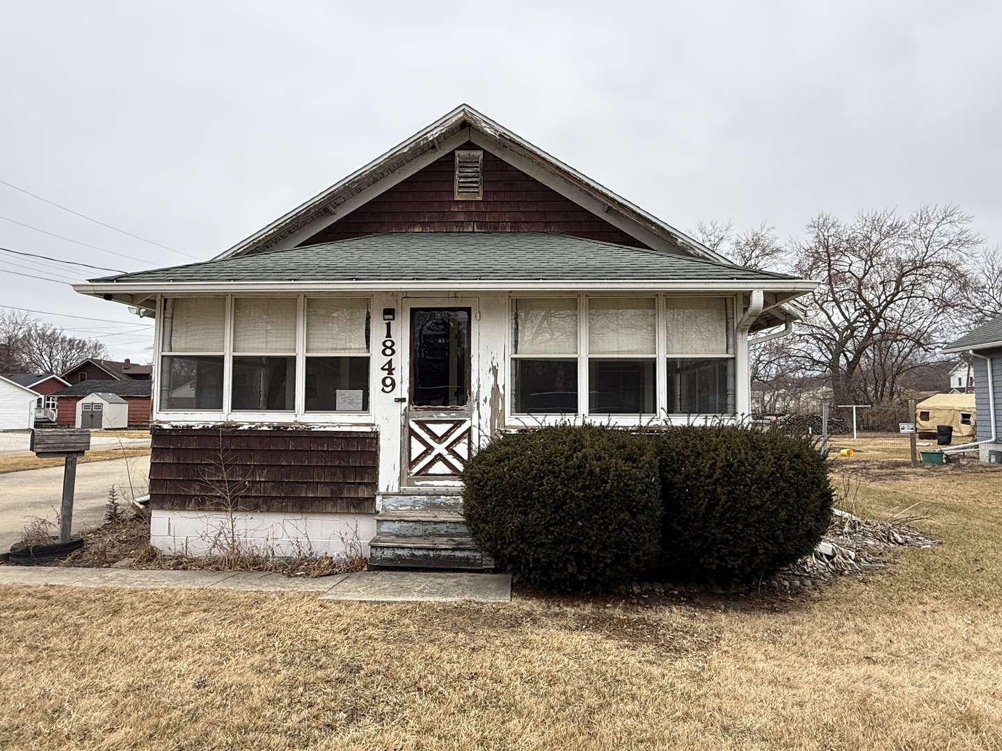 1849 Post Street Ottawa, IL 61350 - Photo 22 of 22 a front view of a house with a yard