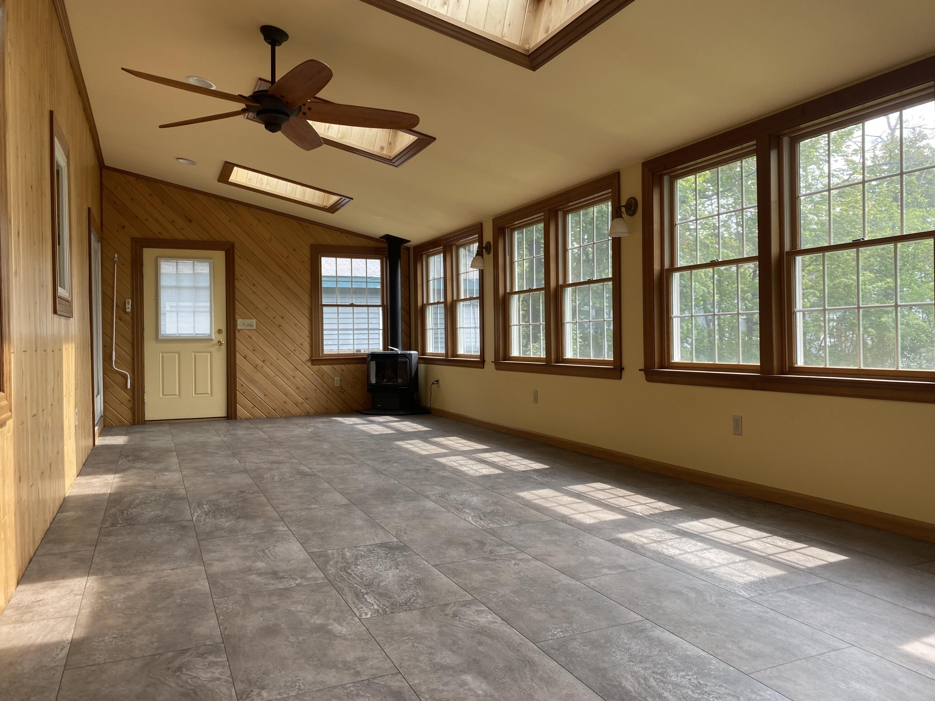 211 Allen Avenue Portland, ME 04103 - Photo 11 of 31 3 Season Sunroom