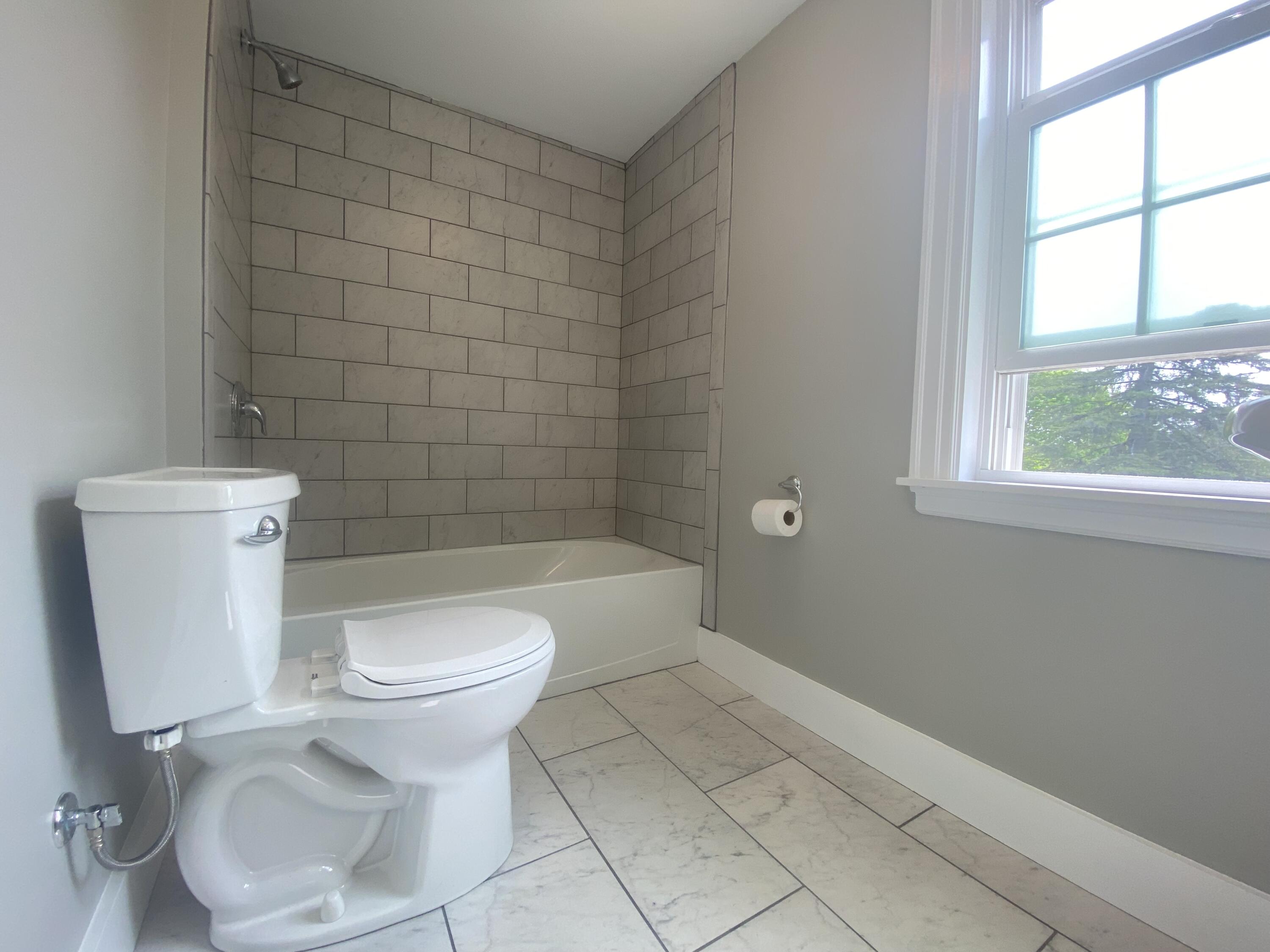 211 Allen Avenue Portland, ME 04103 - Photo 23 of 31 Bath