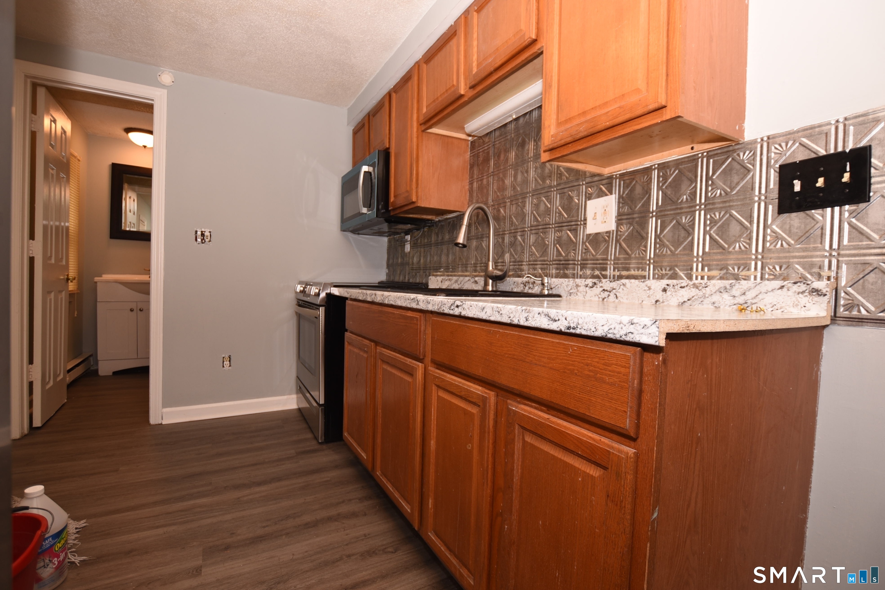 85 Stillson Road Waterbury, CT 06705 - Photo 14 of 34