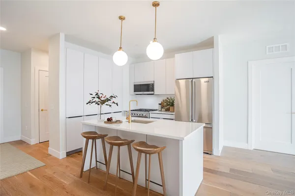 $7,500 | 695 Merrick Avenue, Unit 437, Westbury, NY 11590