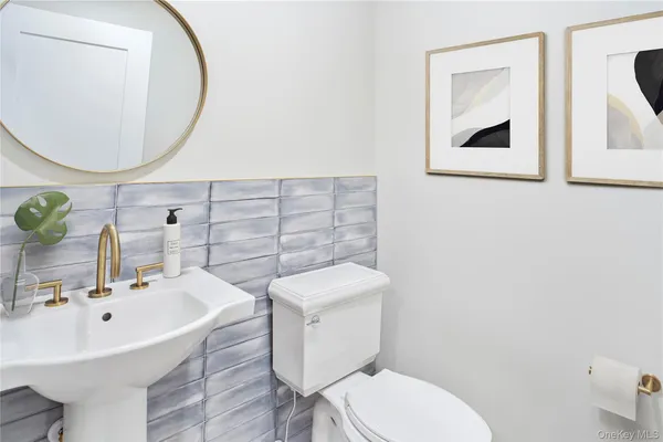 $7,500 | 695 Merrick Avenue, Unit 437, Westbury, NY 11590