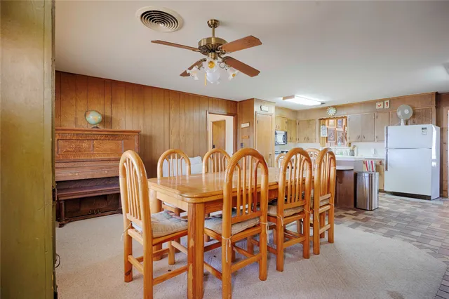 a view of a livingroom with furniture