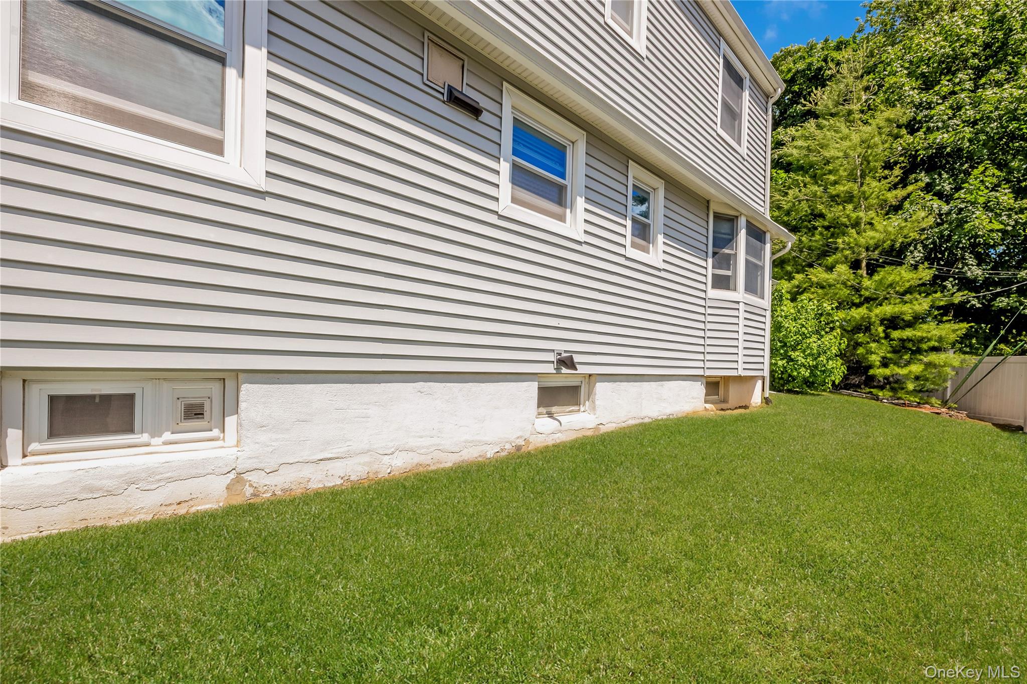34 Ridge Road Farmingdale, NY 11735 - Photo 30 of 34