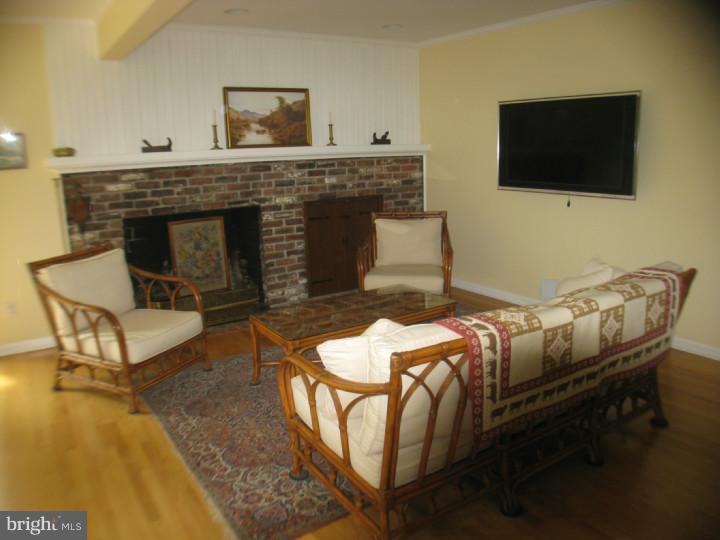 155 Laurel Road Princeton, NJ 08540 - Photo 4 of 14