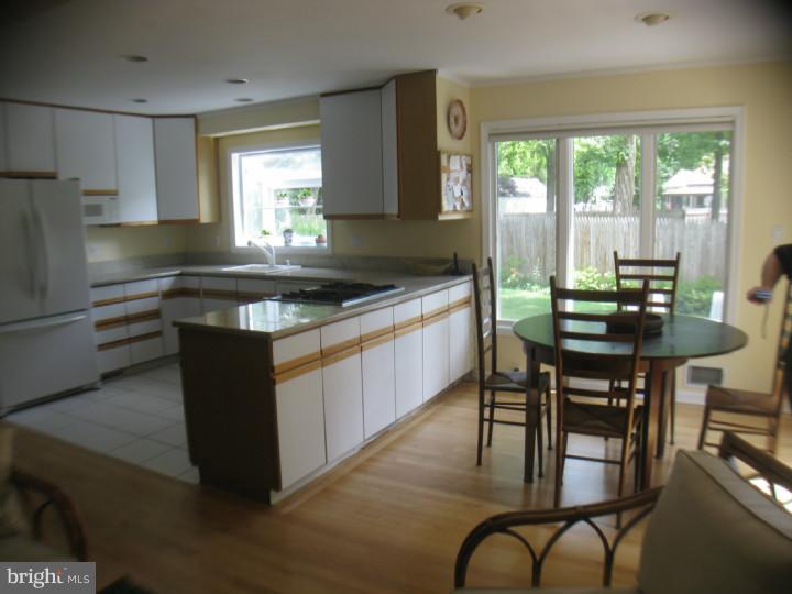155 Laurel Road Princeton, NJ 08540 - Photo 7 of 14