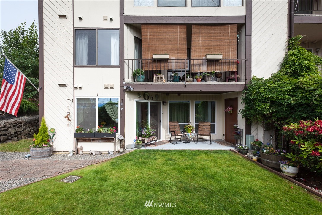 1541 Sheridan Road, Unit F1 Bremerton, WA 98310 - Photo 2 of 24 Gallery Image 2