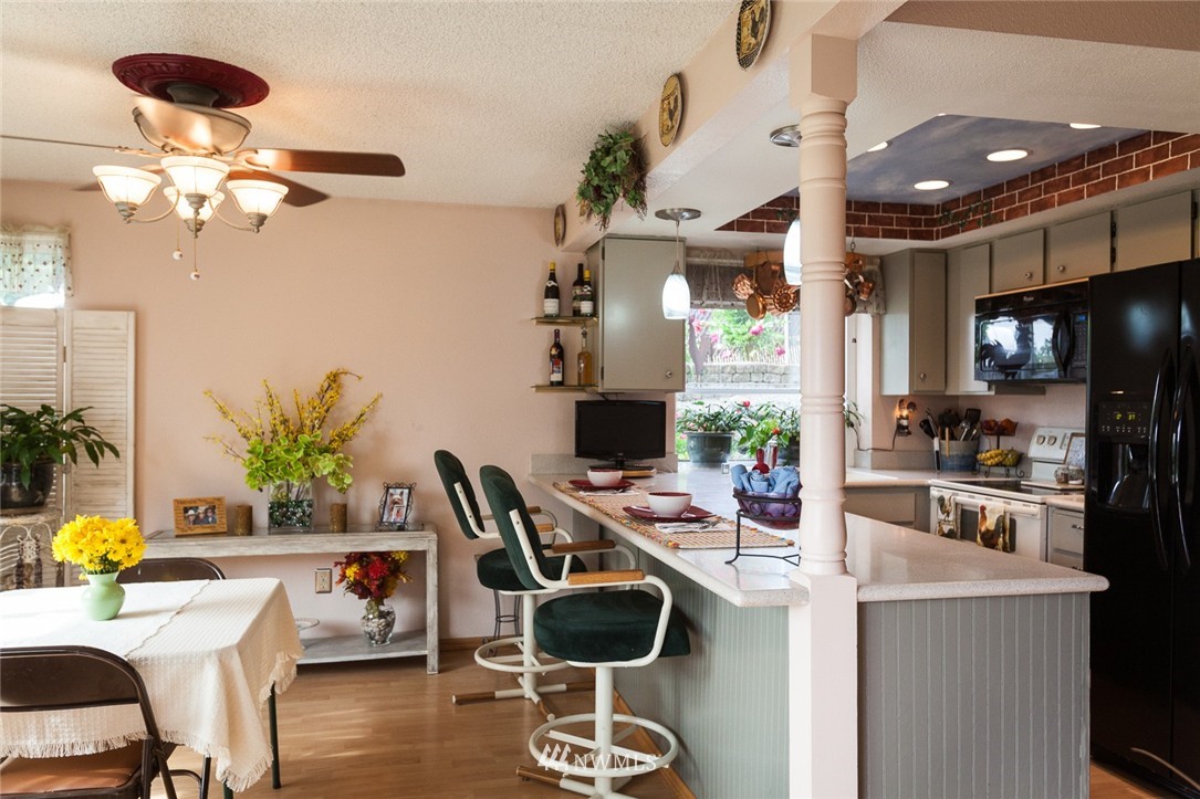 1541 Sheridan Road, Unit F1 Bremerton, WA 98310 - Photo 12 of 24 Gallery Image 12