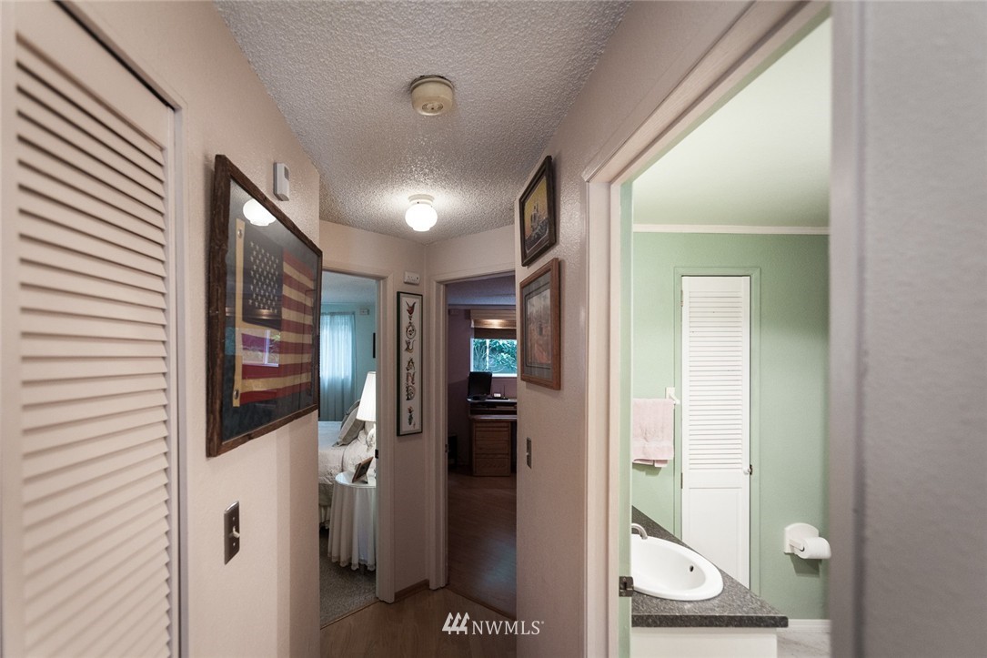 1541 Sheridan Road, Unit F1 Bremerton, WA 98310 - Photo 16 of 24 Gallery Image 16