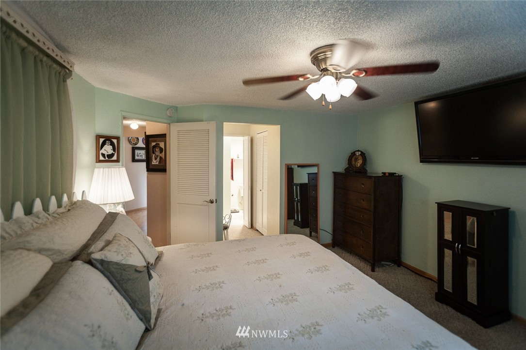 1541 Sheridan Road, Unit F1 Bremerton, WA 98310 - Photo 18 of 24 Gallery Image 18