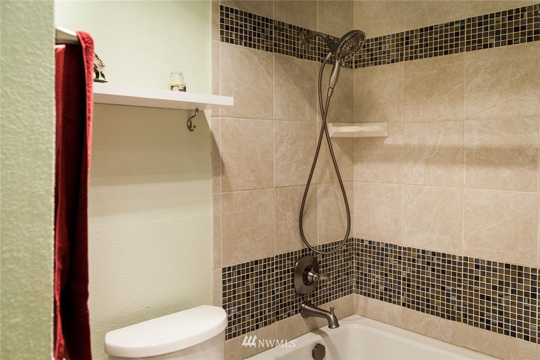 1541 Sheridan Road, Unit F1 Bremerton, WA 98310 - Photo 21 of 24 Gallery Image 21