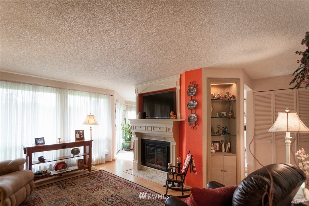 1541 Sheridan Road, Unit F1 Bremerton, WA 98310 - Photo 6 of 24 Gallery Image 6