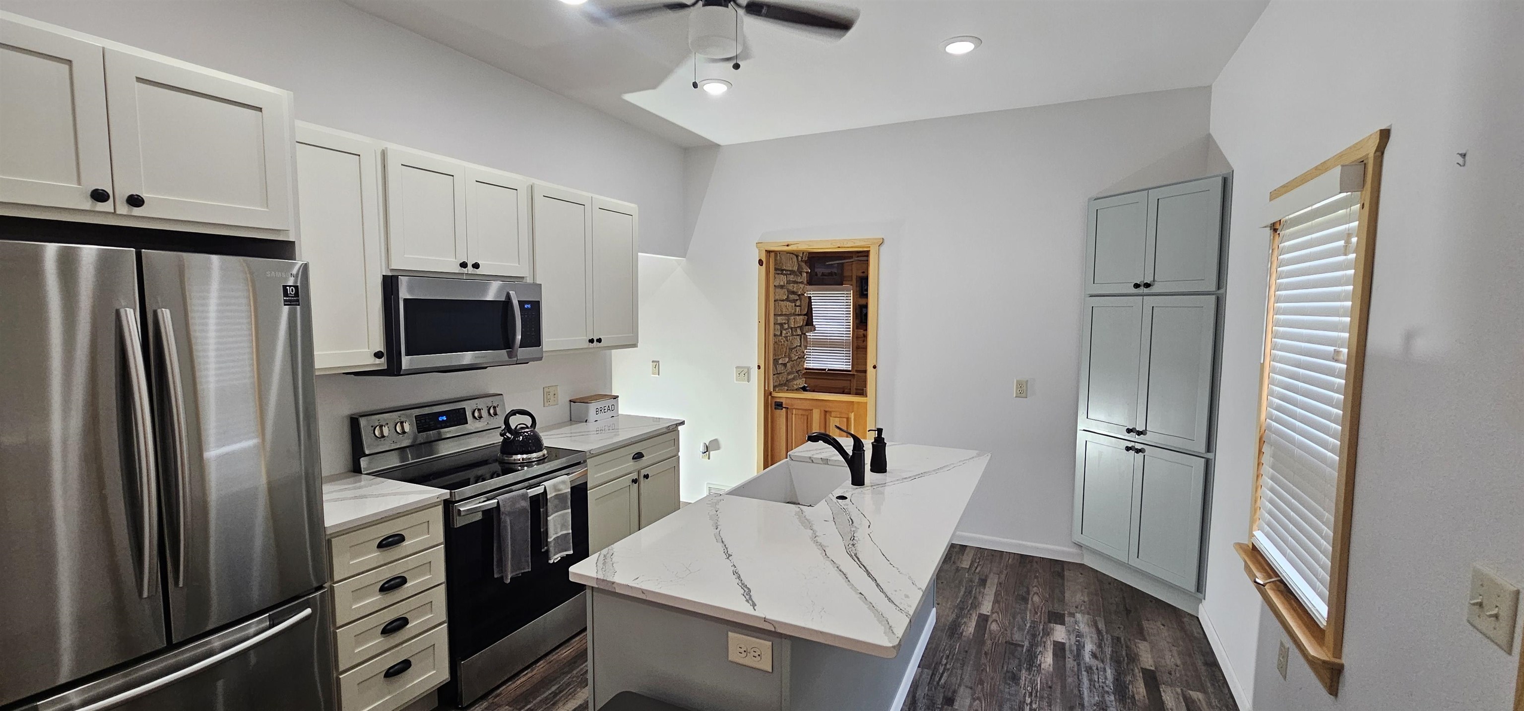 1770 County Rd Bh Highland, WI 53543 - Photo 6 of 34