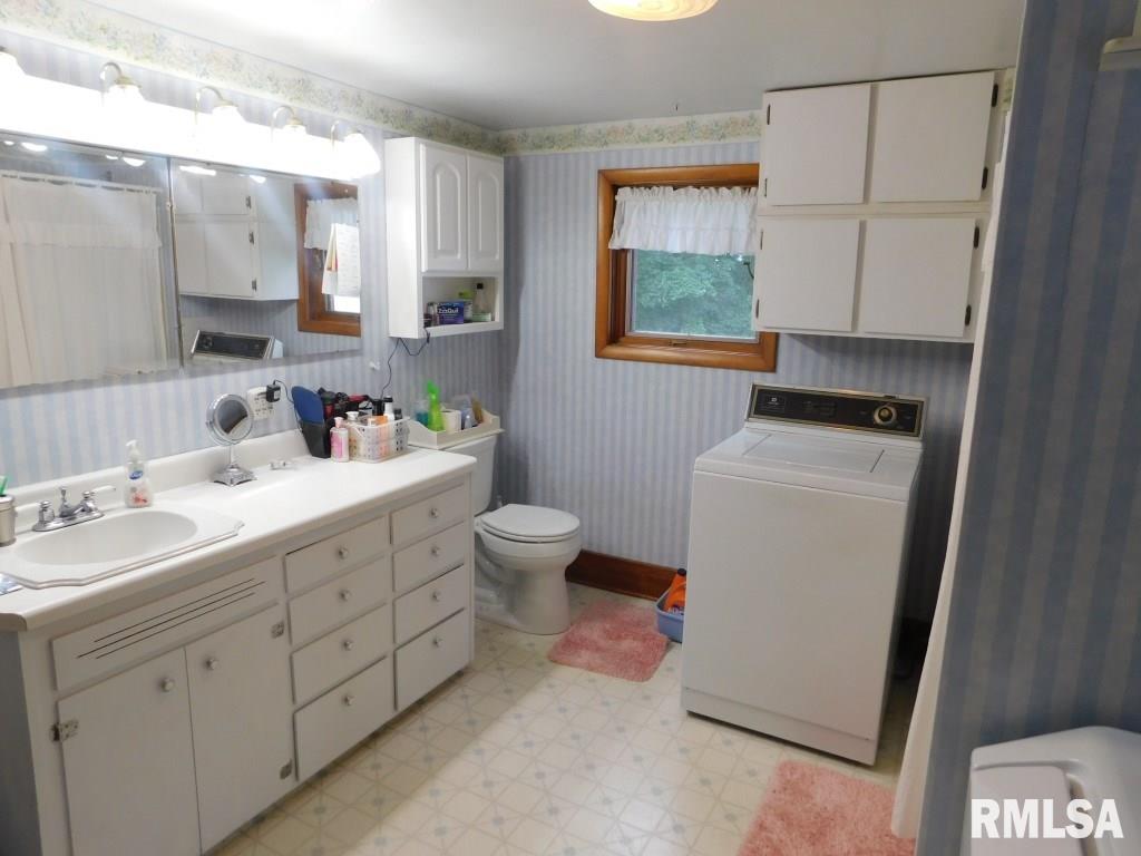 37 Oxford Junction Road Clarence, IA 52216 - Photo 15 of 24 Gallery Image 15