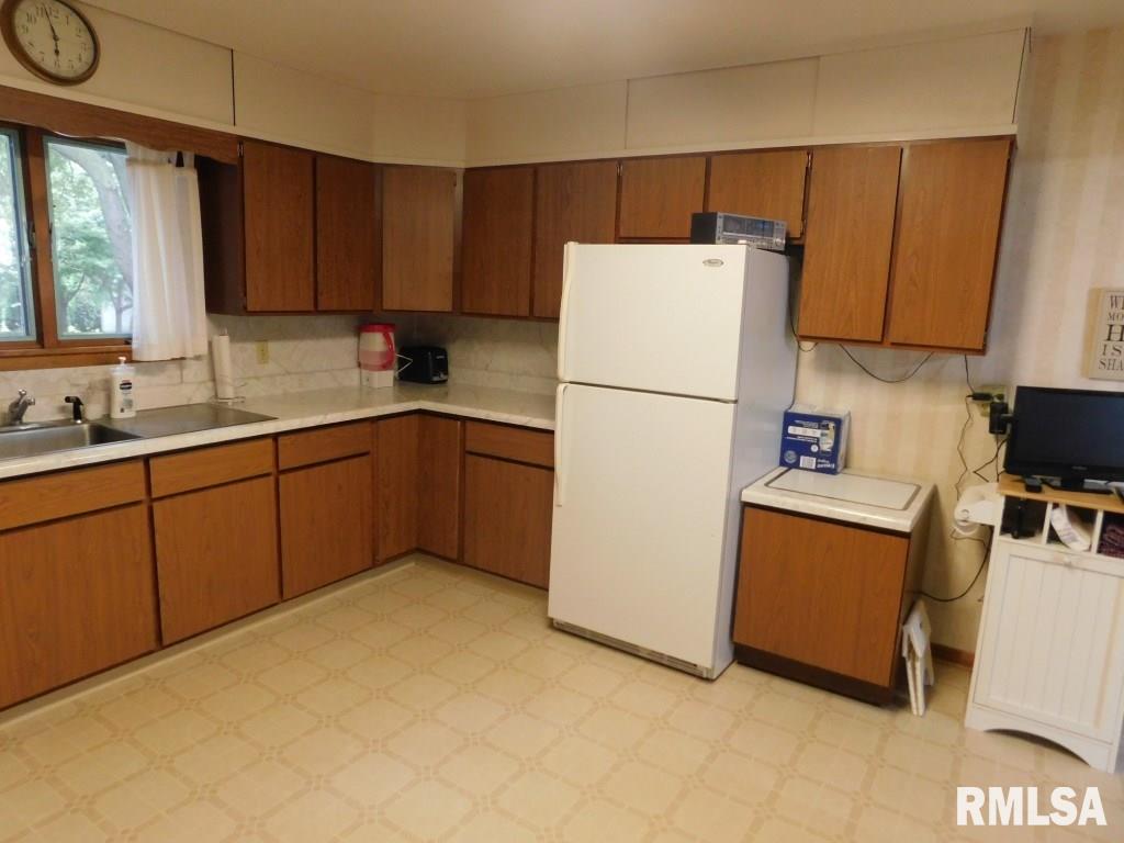 37 Oxford Junction Road Clarence, IA 52216 - Photo 10 of 24 Gallery Image 10
