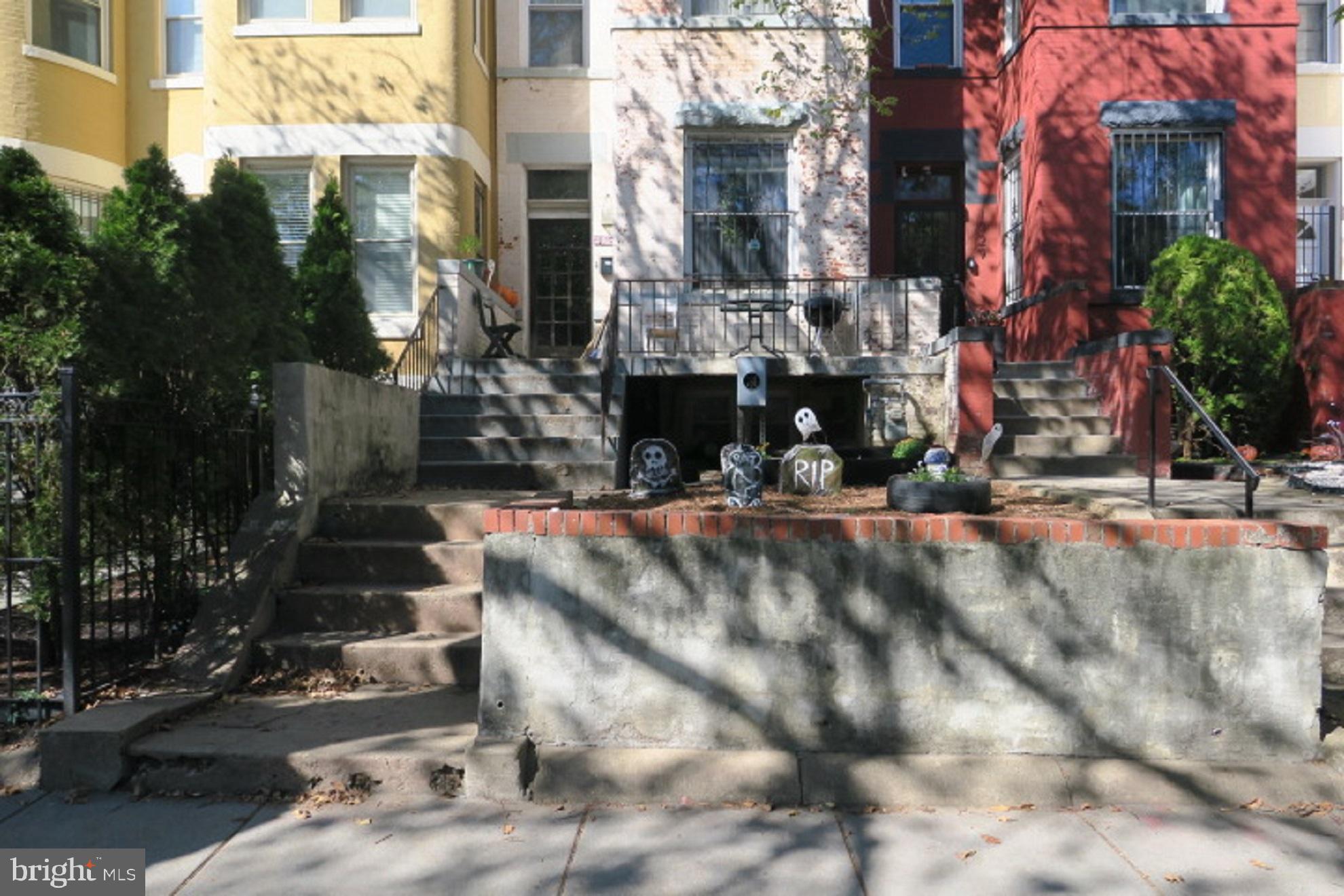 1031-basement Park Road Northwest Washington, DC 20010 - Photo 5 of 13