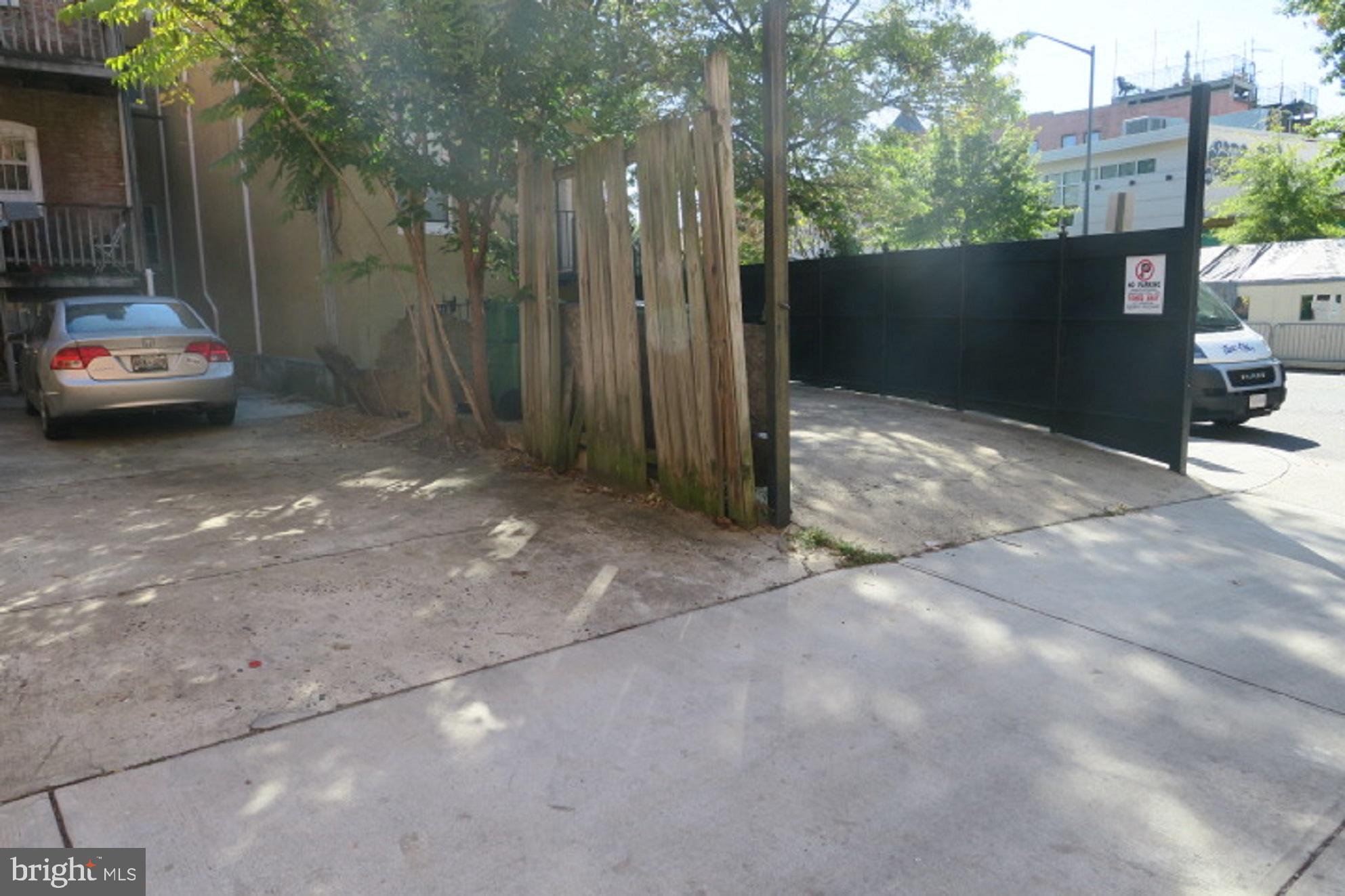 1031-basement Park Road Northwest Washington, DC 20010 - Photo 7 of 13
