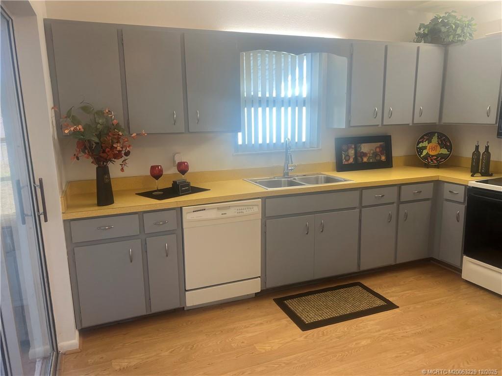 1467 Southeast Andrews Street Stuart, FL 34996 - Photo 14 of 26