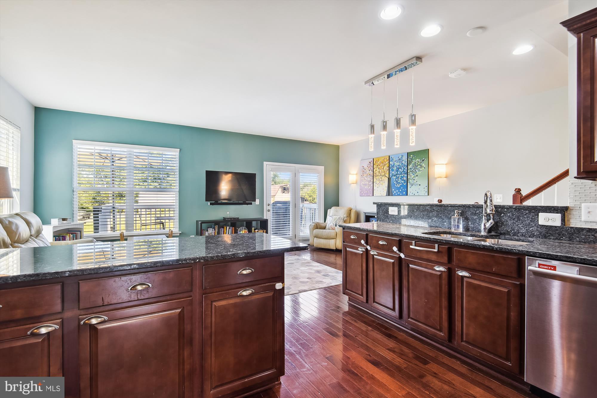 43464 Hopestone Terrace Chantilly, VA 20152 - Photo 17 of 65 Kitchen
