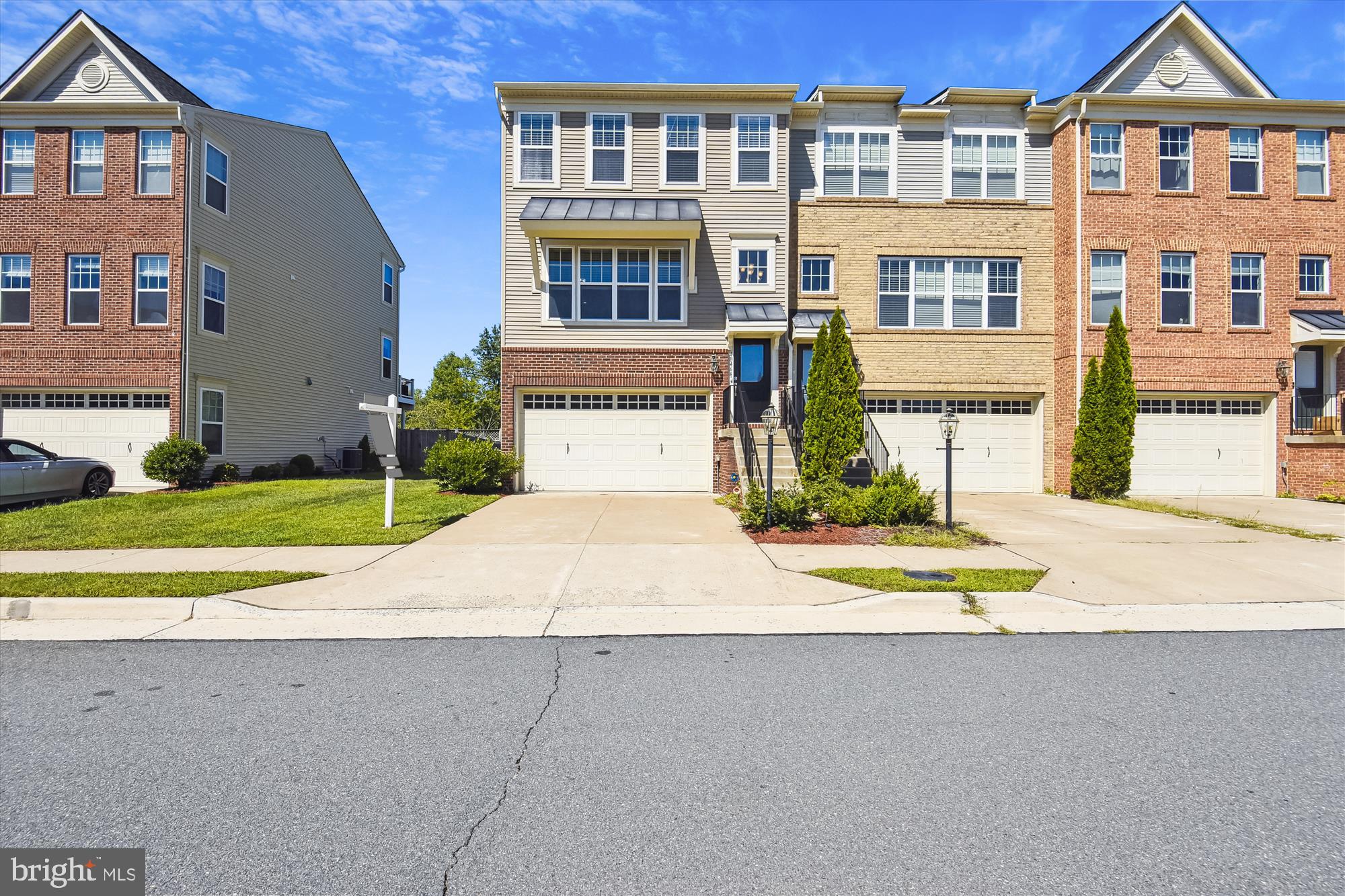 43464 Hopestone Terrace Chantilly, VA 20152 - Photo 4 of 65 Front Elevation