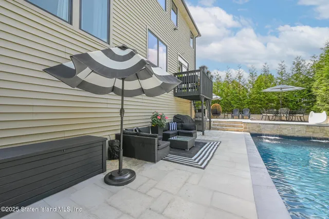 $1,775,000 | 200 Cheevers Lane | Tottenville