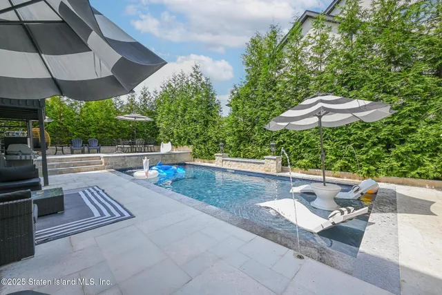 $1,775,000 | 200 Cheevers Lane | Tottenville