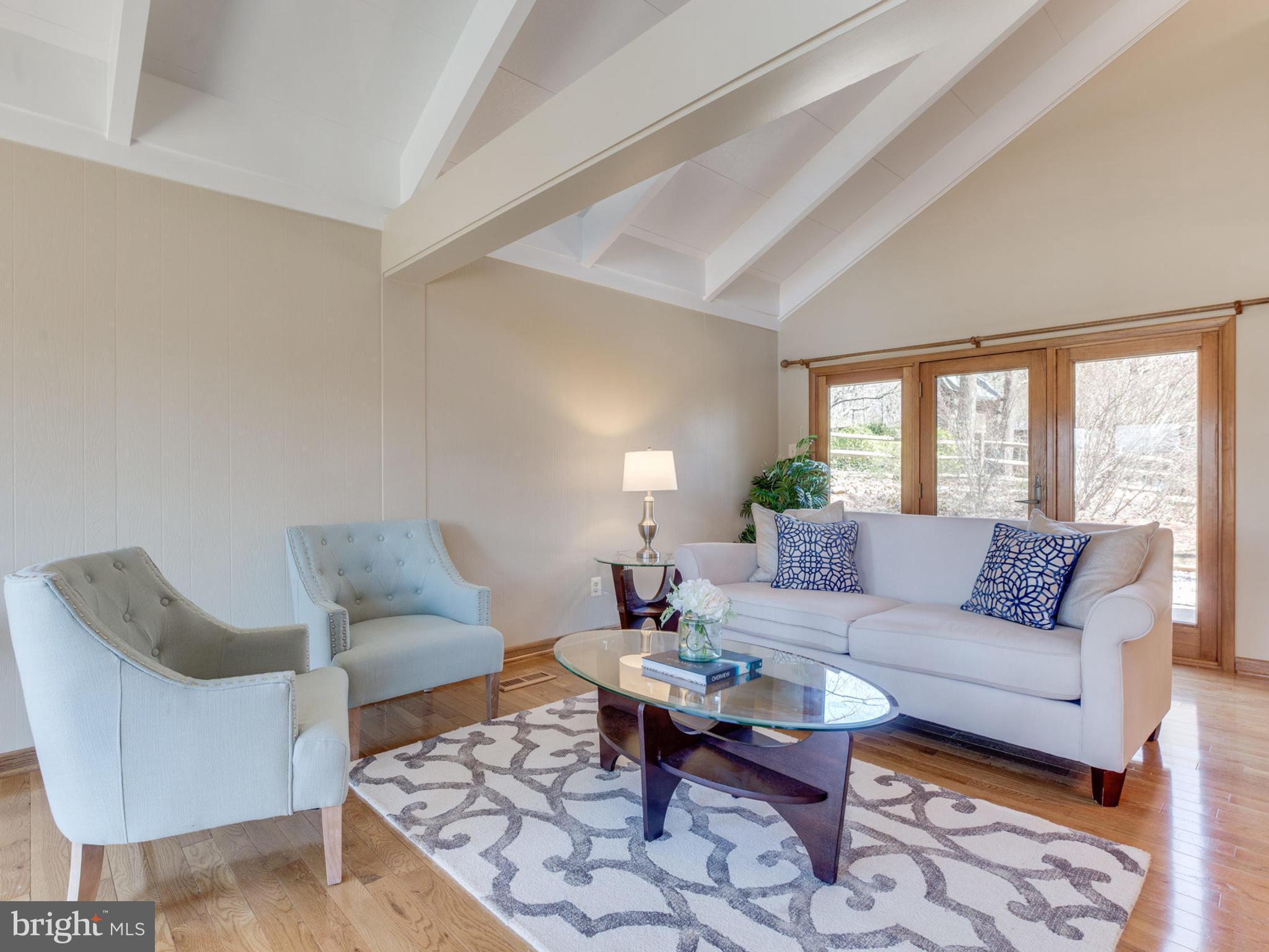 9405 Raintree Road Burke, VA 22015 - Photo 4 of 30 Family Room