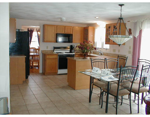 7 Dettling Road Maynard, MA 01754 - Photo 3 of 10 Gallery Image 3