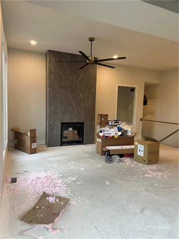 $674,900 | 802 Savannah Court, Greenwood, MO 64034