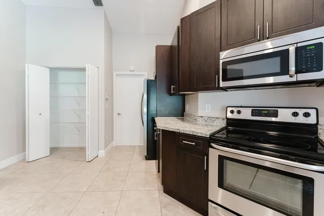 $3,500 | 1298 Northwest 15th Avenue, Unit B, Boca Raton, FL 33486
