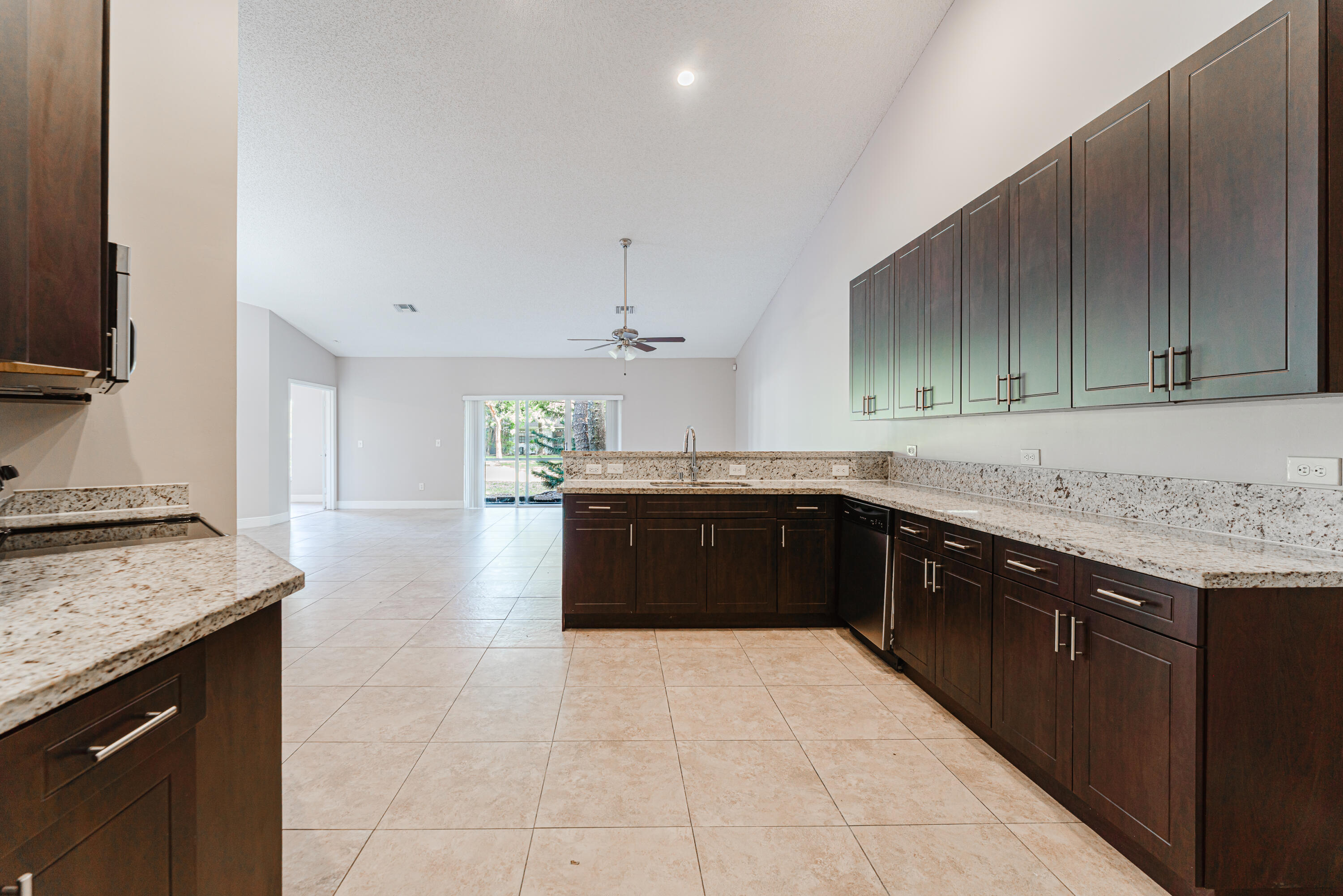 1298 Northwest 15th Avenue, Unit B Boca Raton, FL 33486 - Photo 12 of 44 B-26