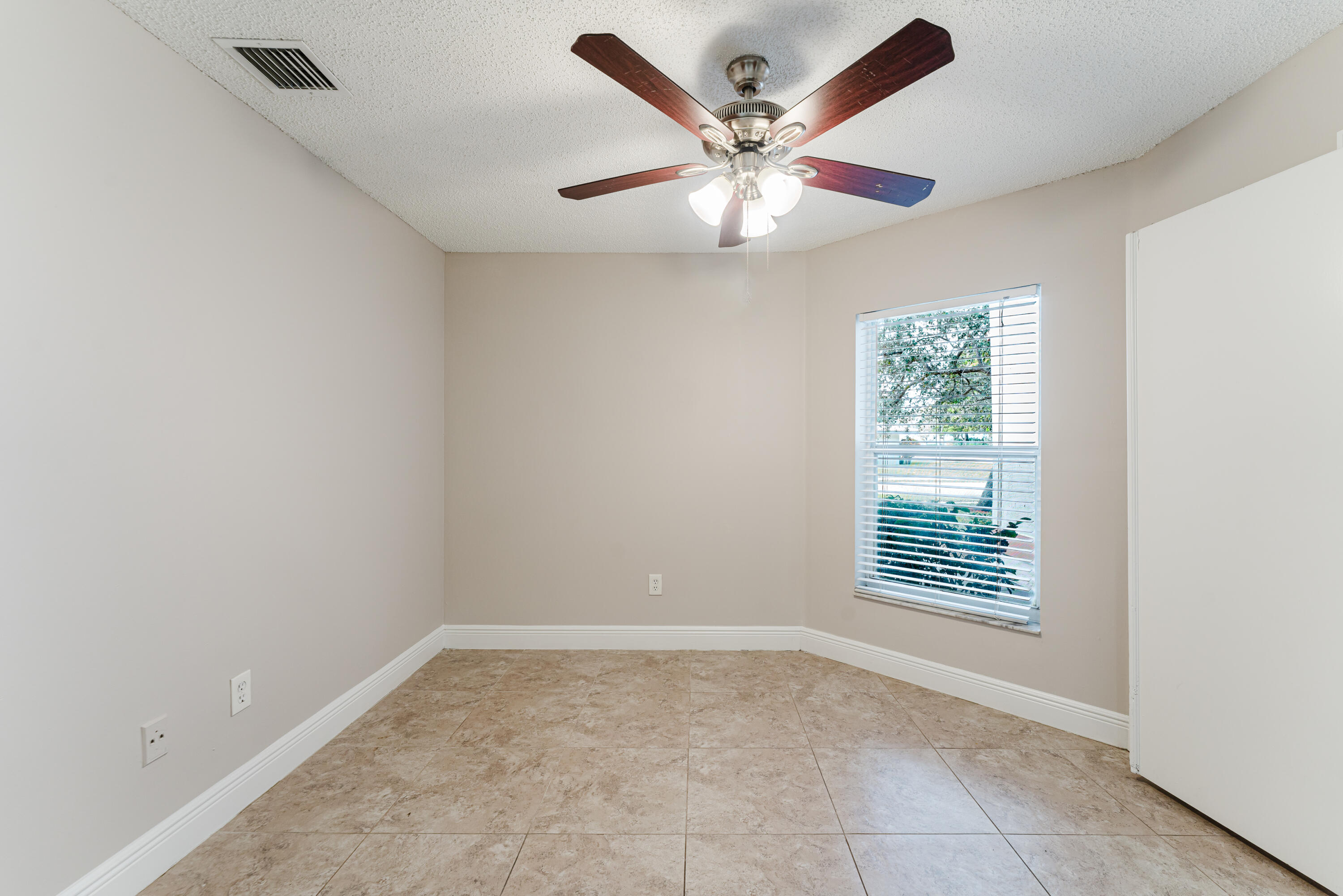 1298 Northwest 15th Avenue, Unit B Boca Raton, FL 33486 - Photo 22 of 44 B-14