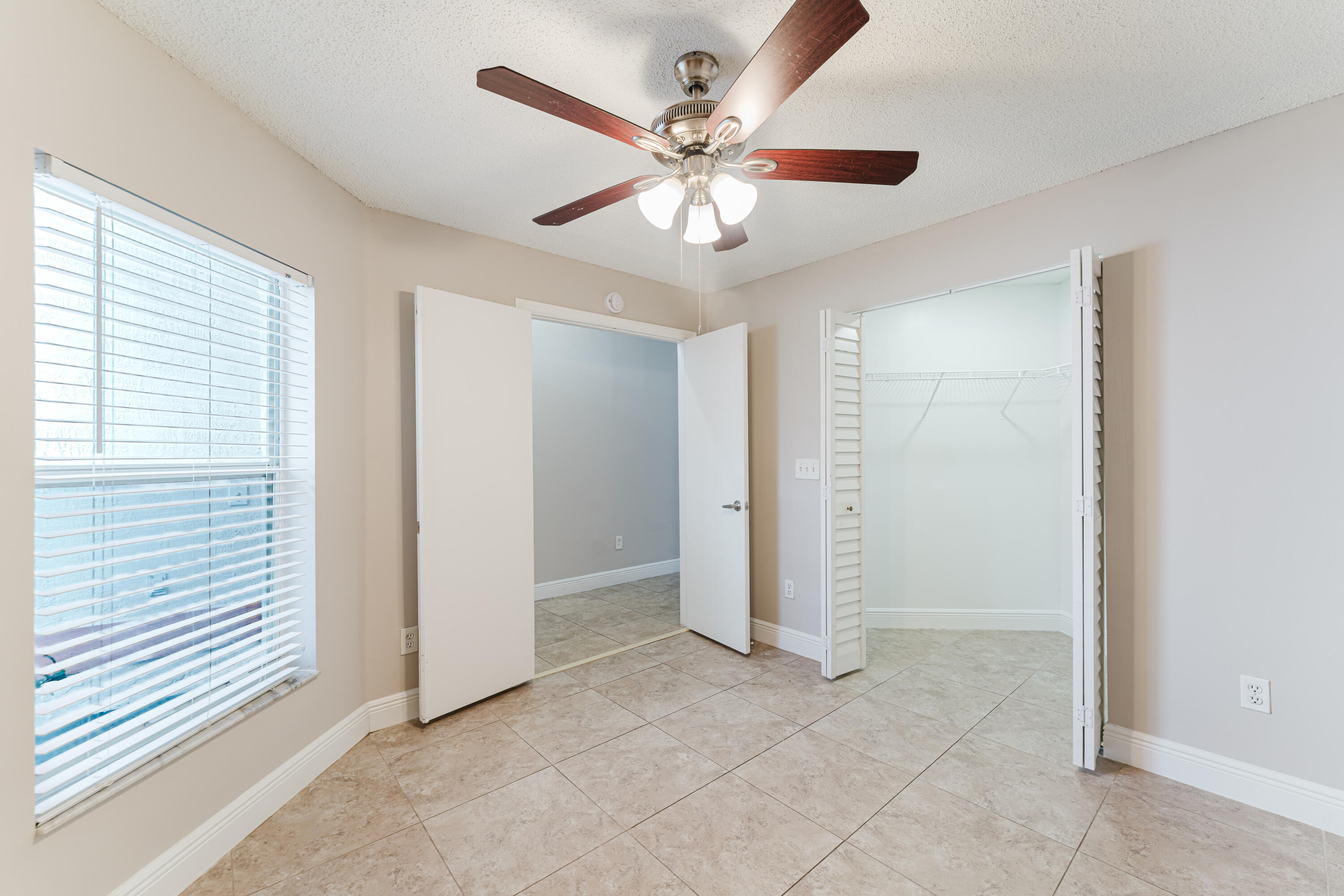 1298 Northwest 15th Avenue, Unit B Boca Raton, FL 33486 - Photo 23 of 44 B-15