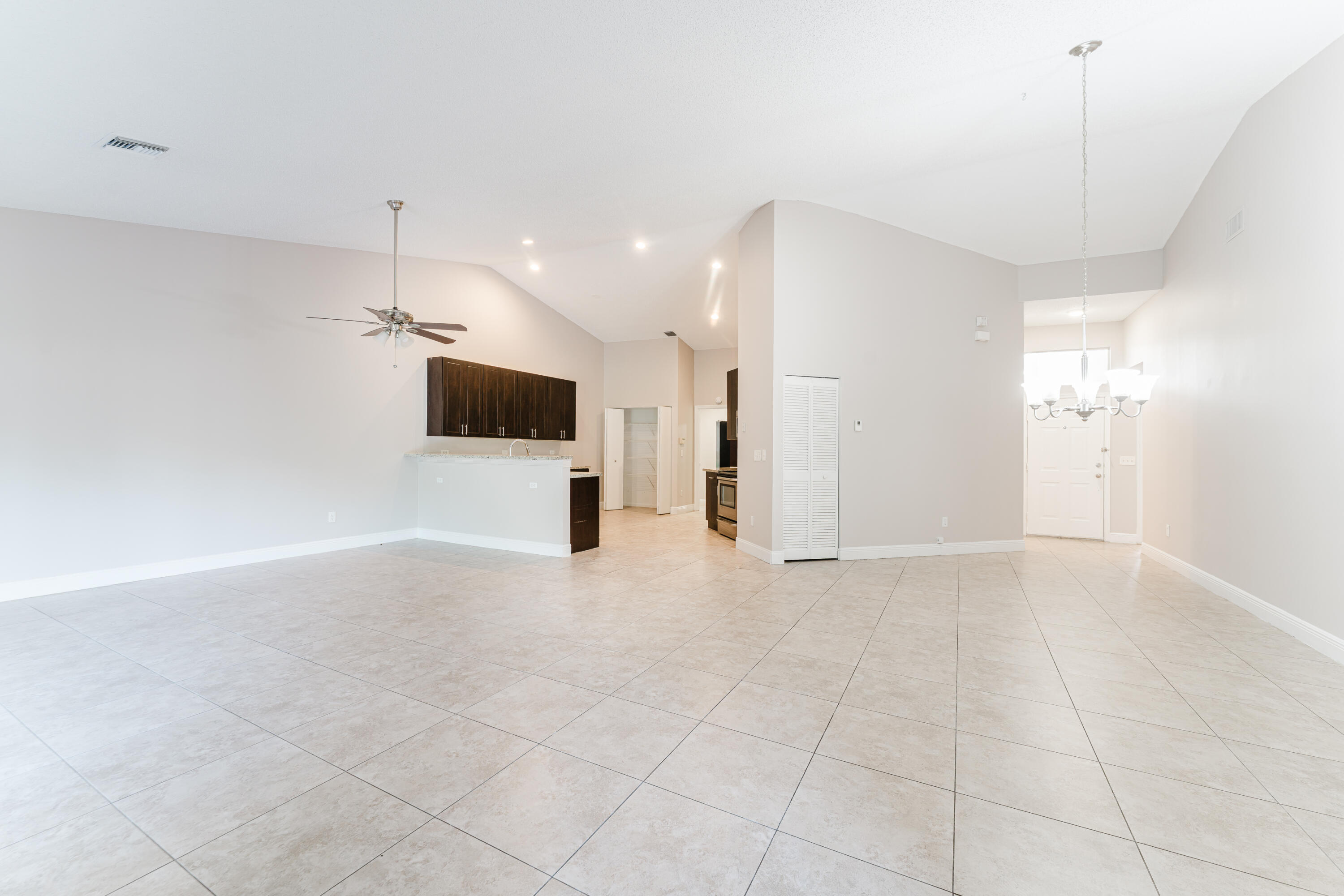 1298 Northwest 15th Avenue, Unit B Boca Raton, FL 33486 - Photo 6 of 44 B-20