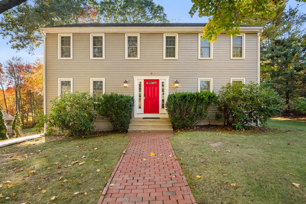157 Ruggles Street Westborough, MA 01581 - Photo 3 of 42 Gallery Image 3